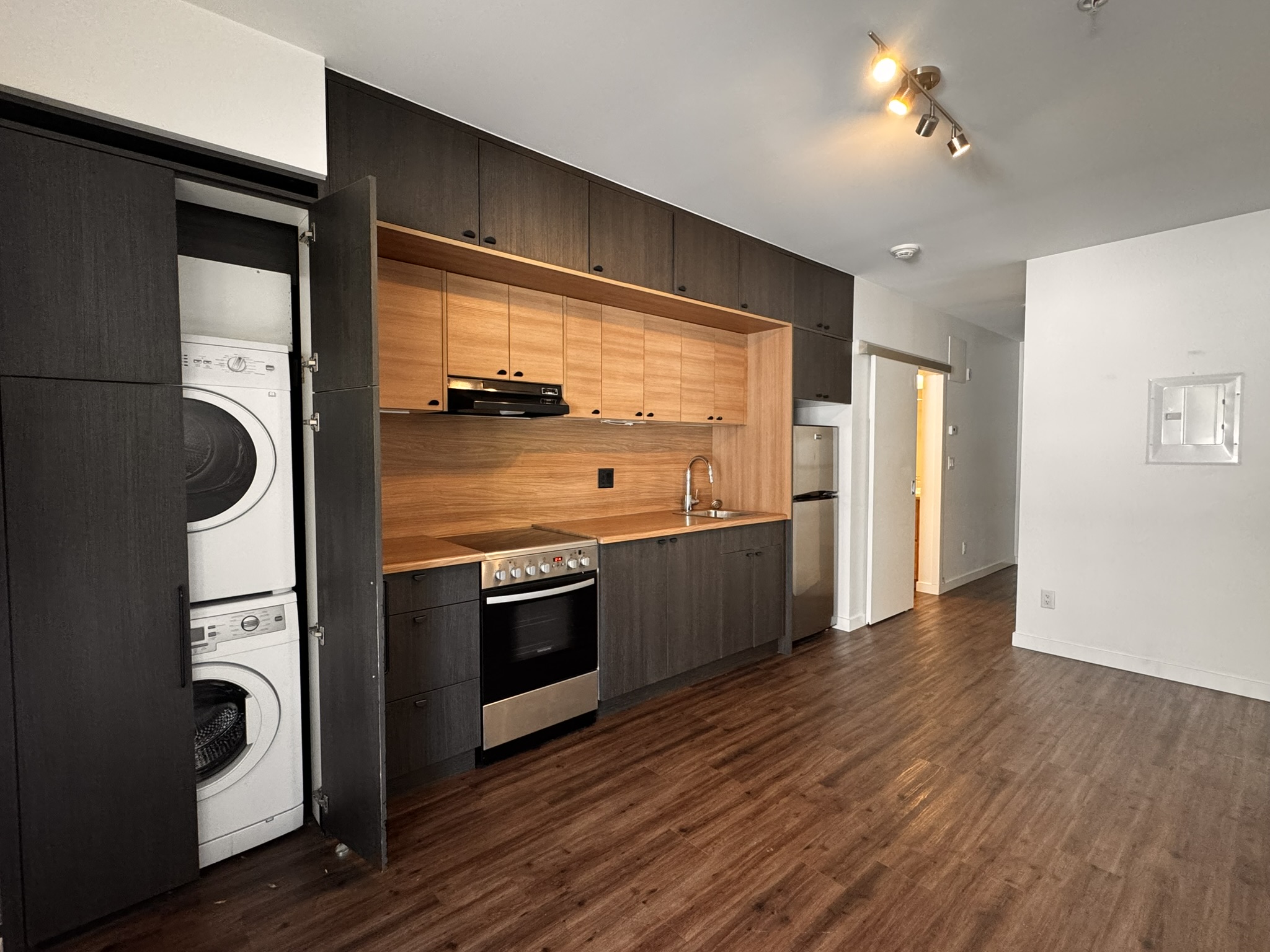 384 Harbour Rd