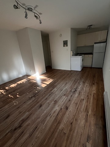 423 Superior St - 209