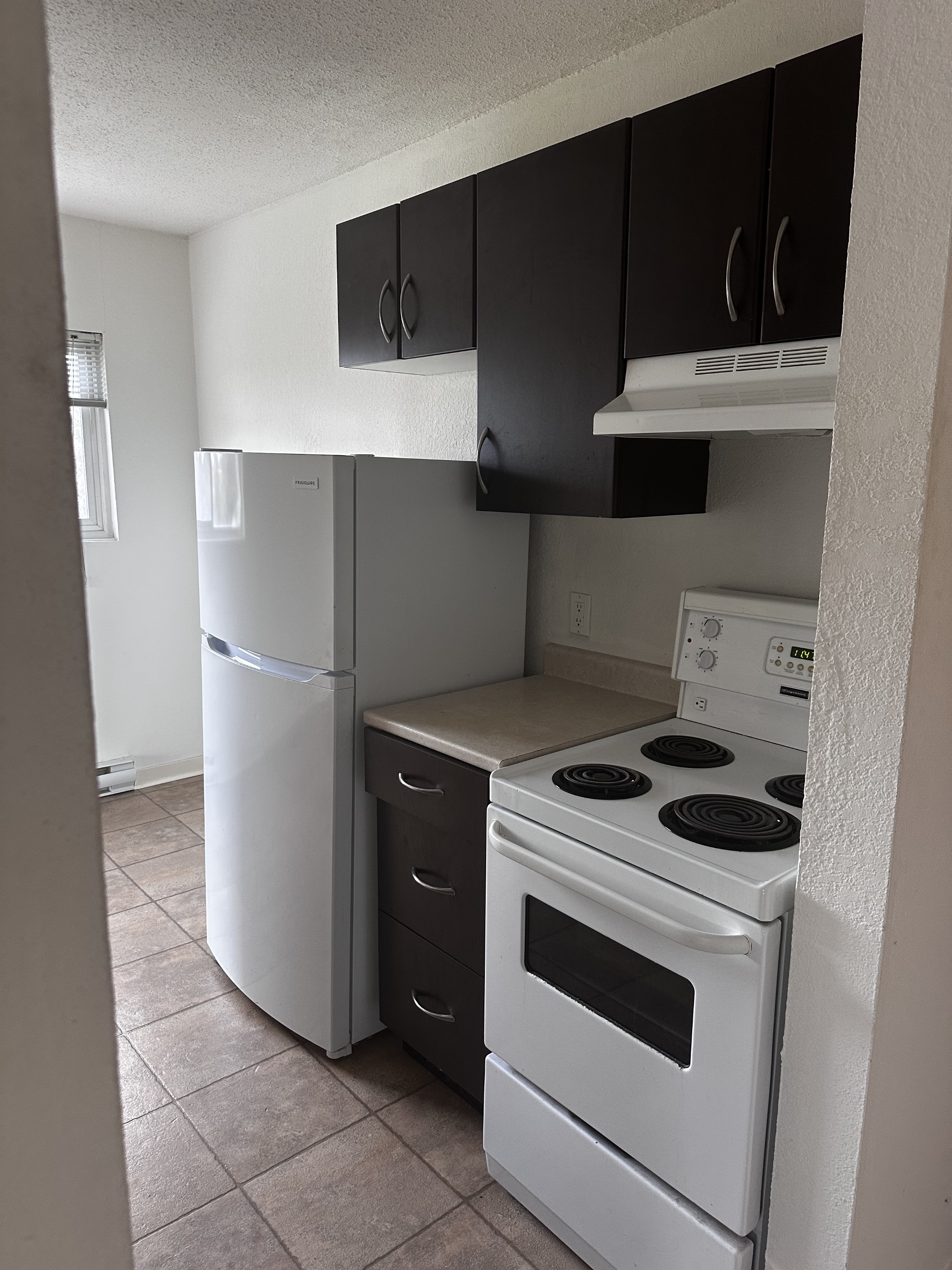 1150 Queens Ave 206
