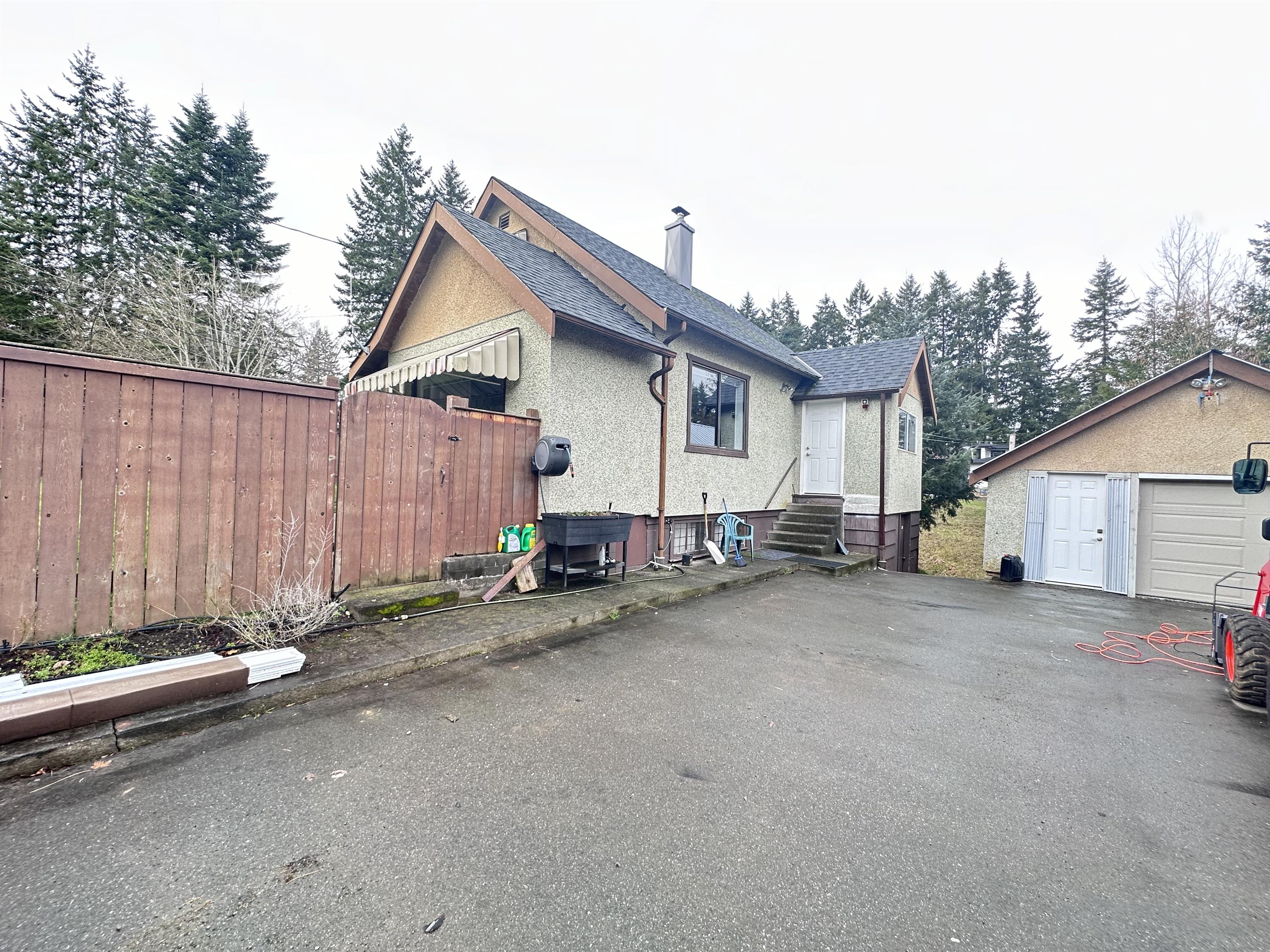2593 Lake Trail Road