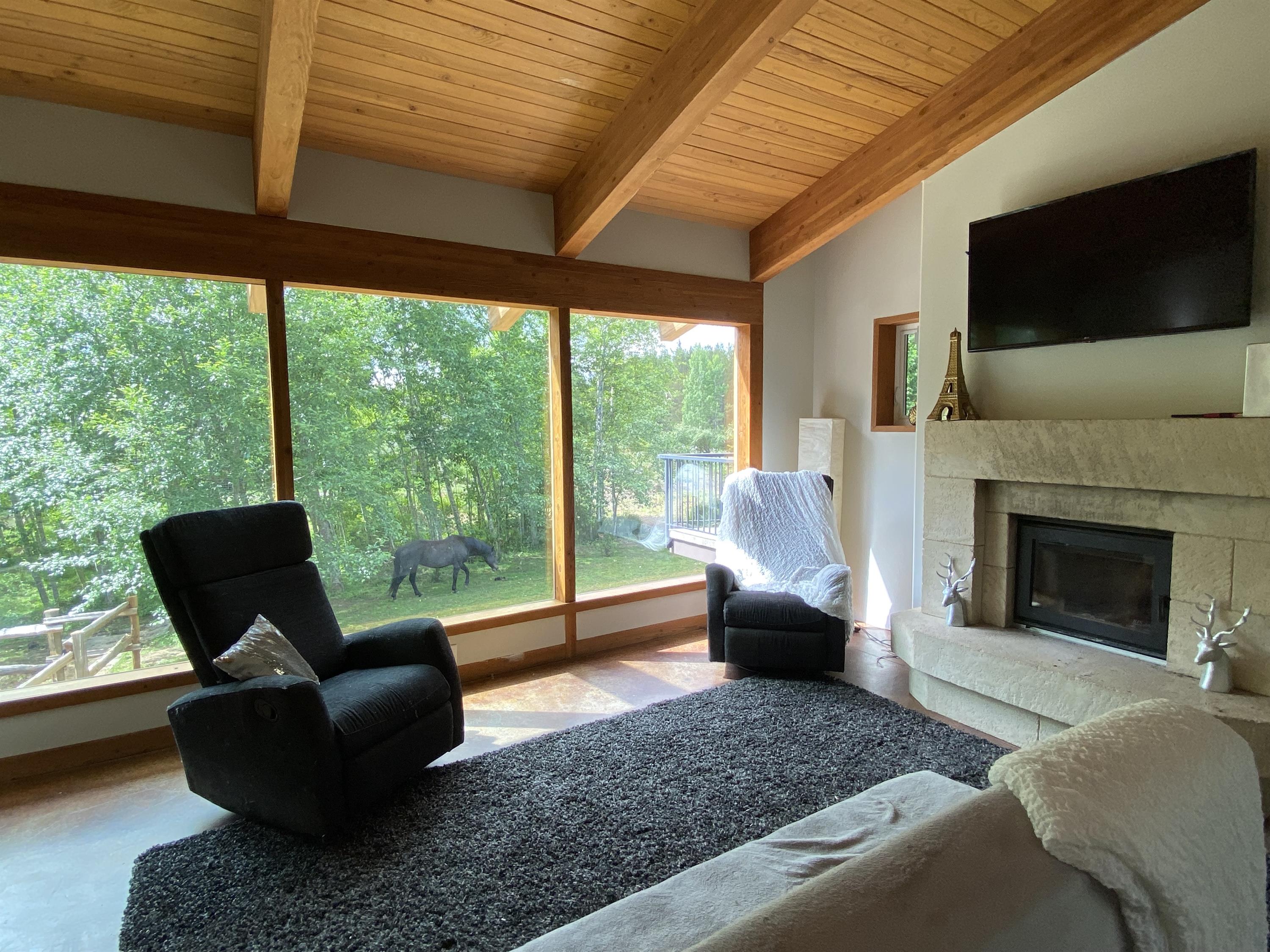 1425 Benzon Crescent - 1 - coach house