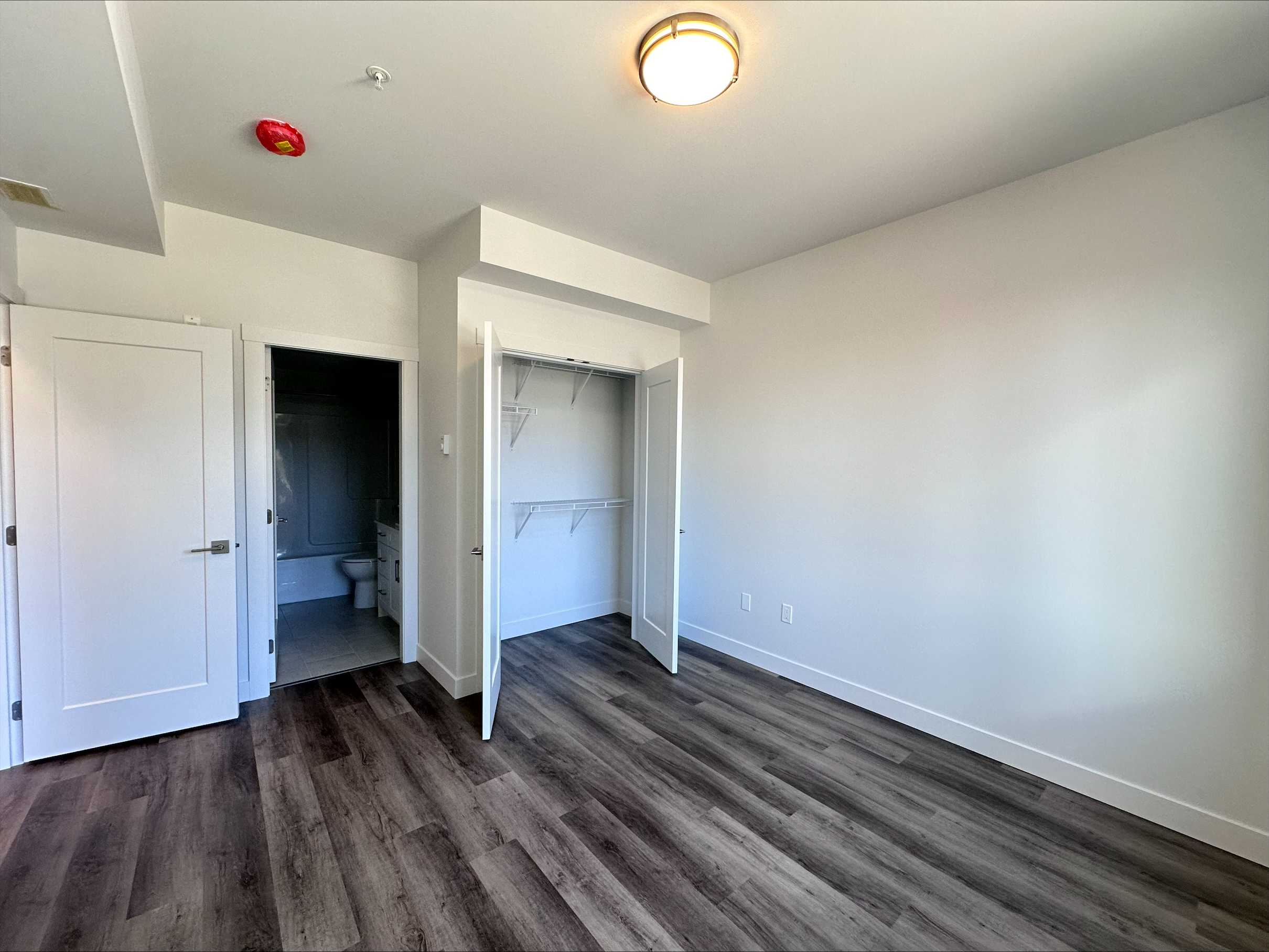 660 Beach Road -207