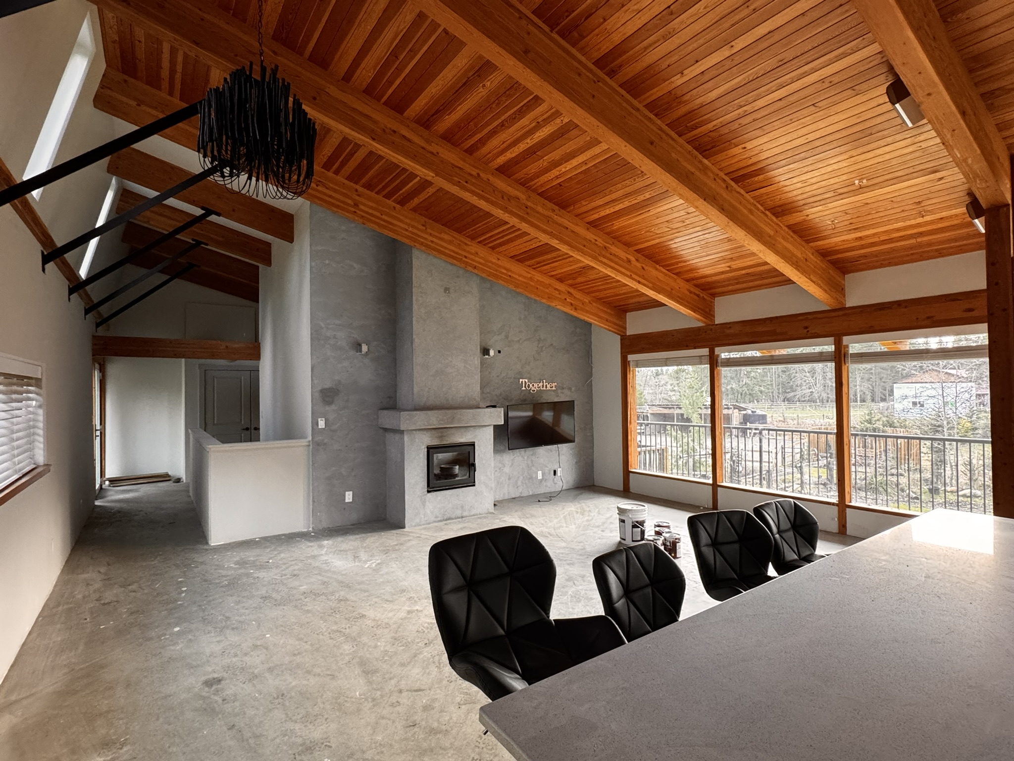 1425 Benzon Crescent - 3 - Main House